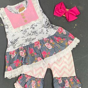 Girls Pink Floral w/Button Lace Trim Sleeveless Capri Set